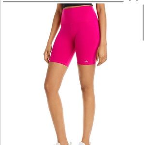 NEON PINK ALO BIKER SHORTS